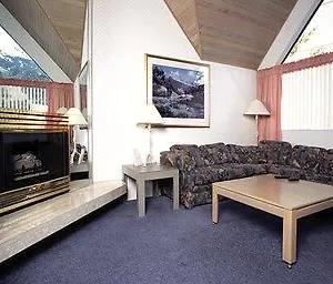 Powder's Edge Hotel