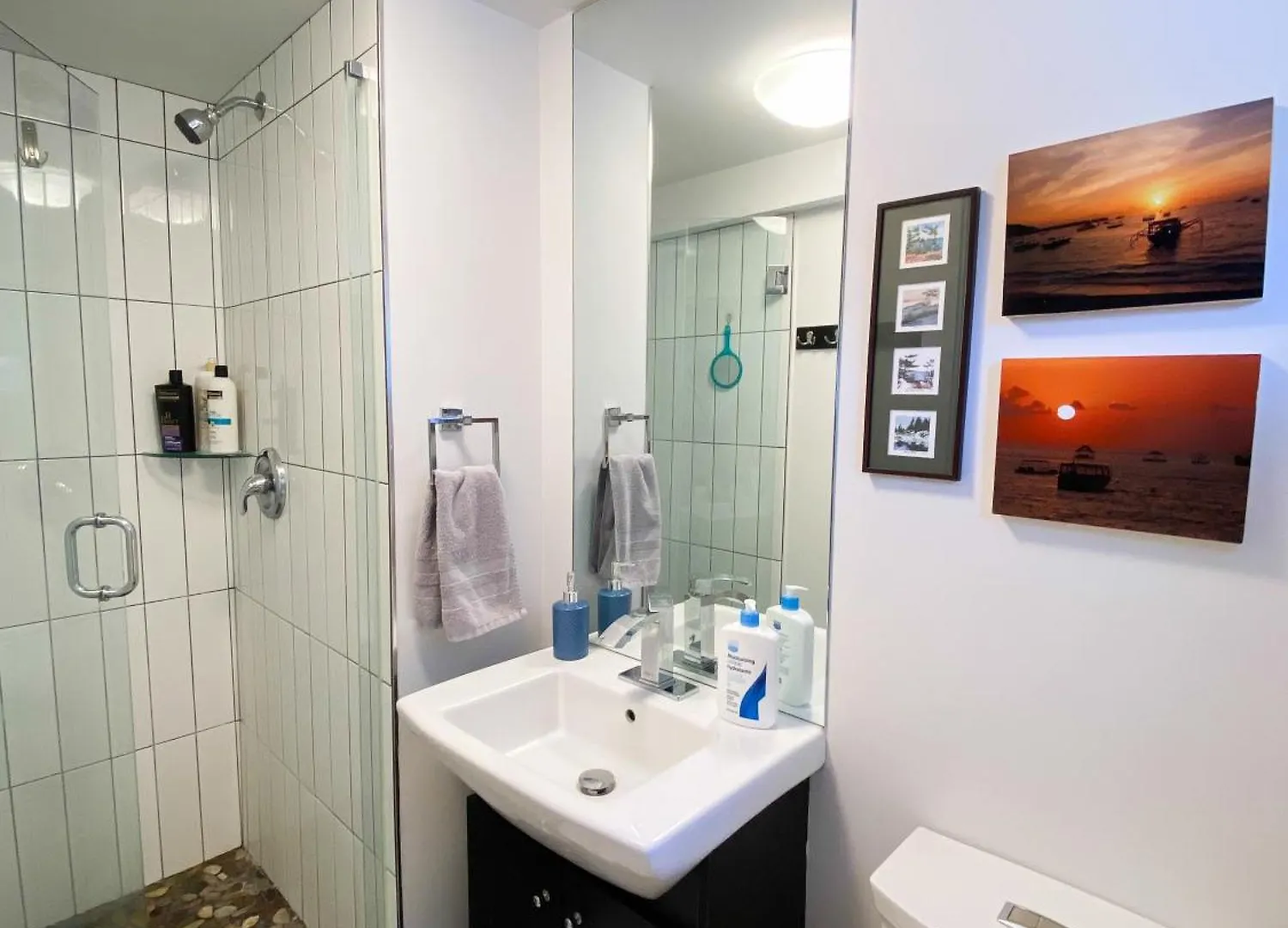 Small Private Studio At Kitsilano Beach Vancouver Bed & Breakfast